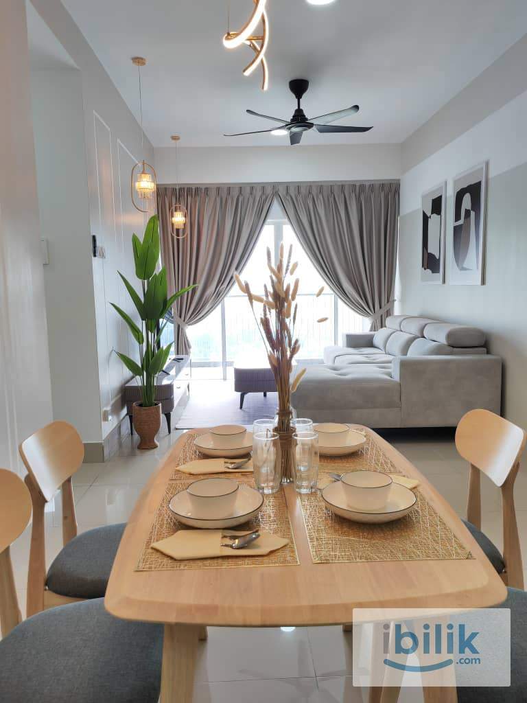 MASTER ROOM AT RAZAK CITY - Image 2