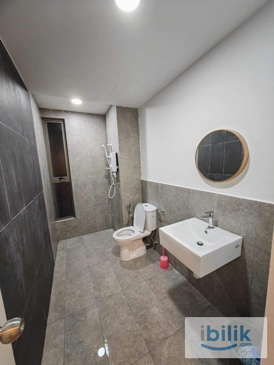 MIDDLE ROOM AT SUITE ENESTA - Image 2
