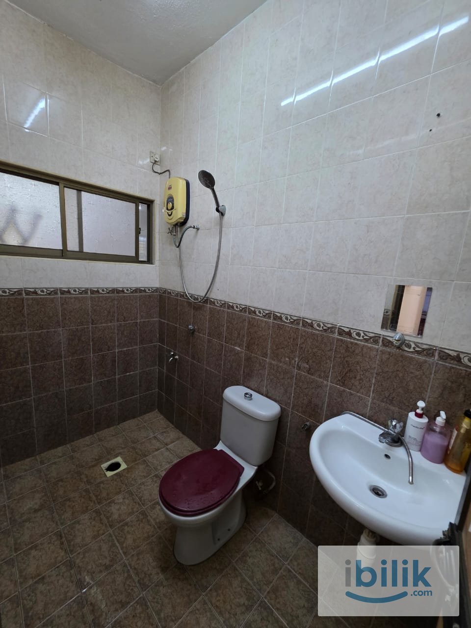✅🔥SS2 Area Medium Room with Attached Bathroom For Rent , 5MinsDrive To SS2 DurianMan Stall And SS2 Park  - Image 2