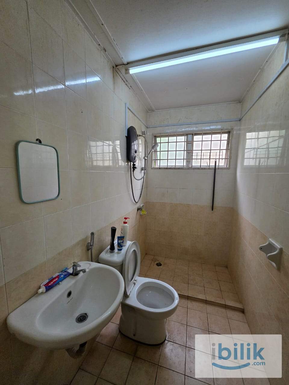 YEAR END SALE PROMO 📣 FEMALE UNIT  🤗Comfortable Single Room @ SS2 🤗 🔥MOVE IN IMMEDIATELY🔥 - Image 1