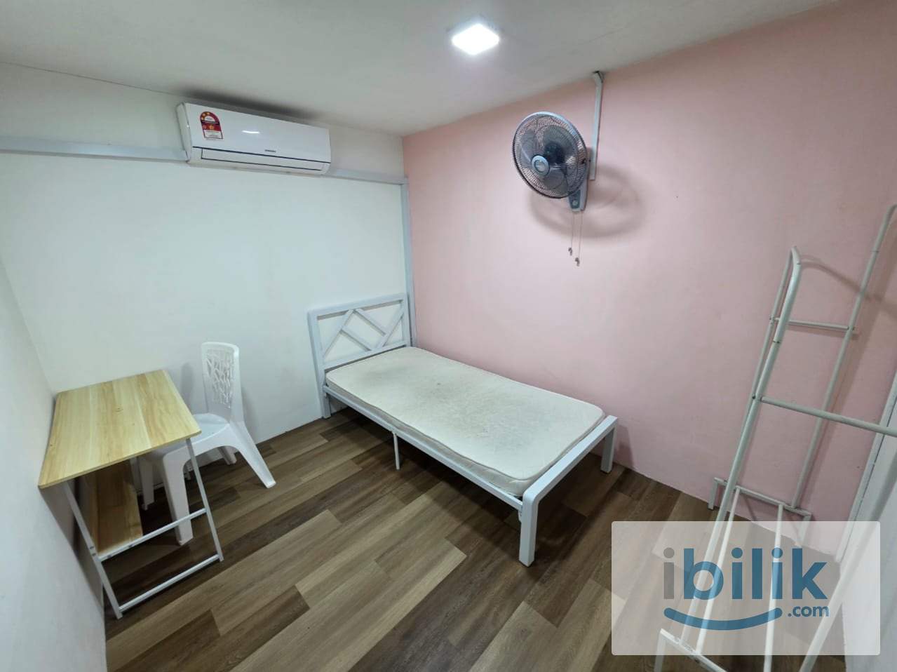 GET EARLY BIRD OFFER 🔊 Female Unit Single Room infront LRT IOI Puchong - Image 1
