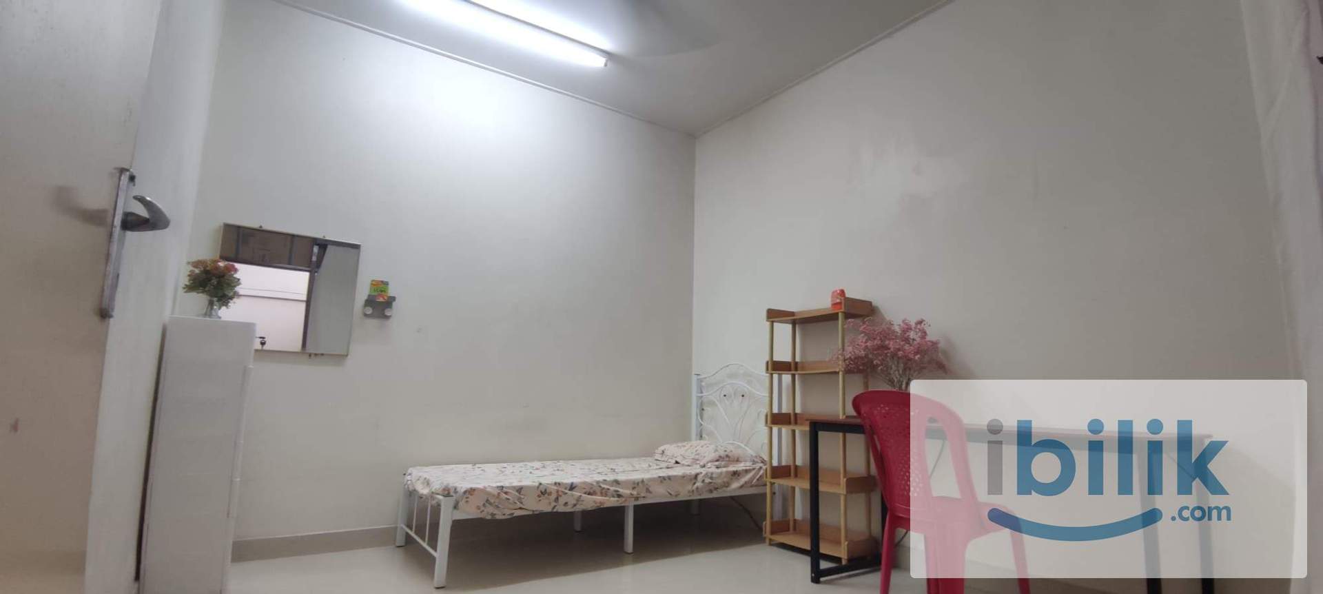 Middle Room for Rent Female Only unit Seapark taman paramount - Image 1