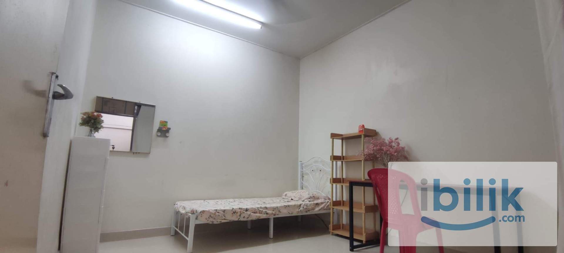 Female Room for Rent seapark taman paramount - Image 2