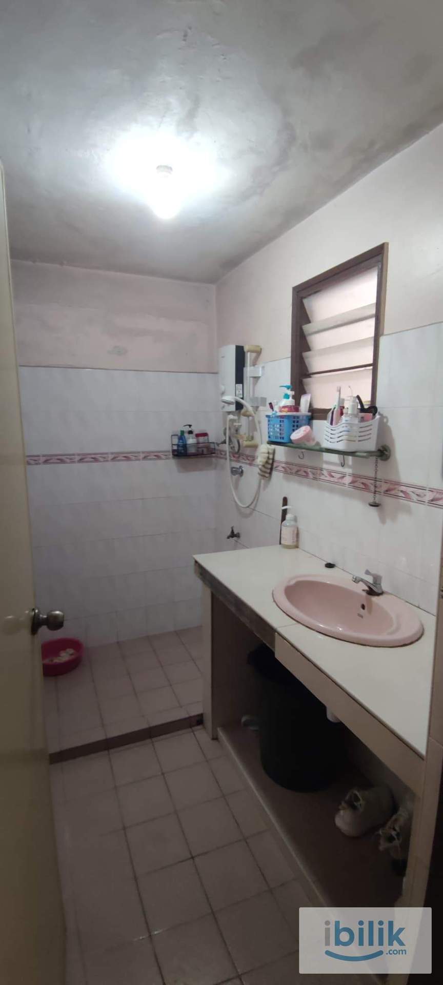 Female room seapark taman paramount rent - Image 2
