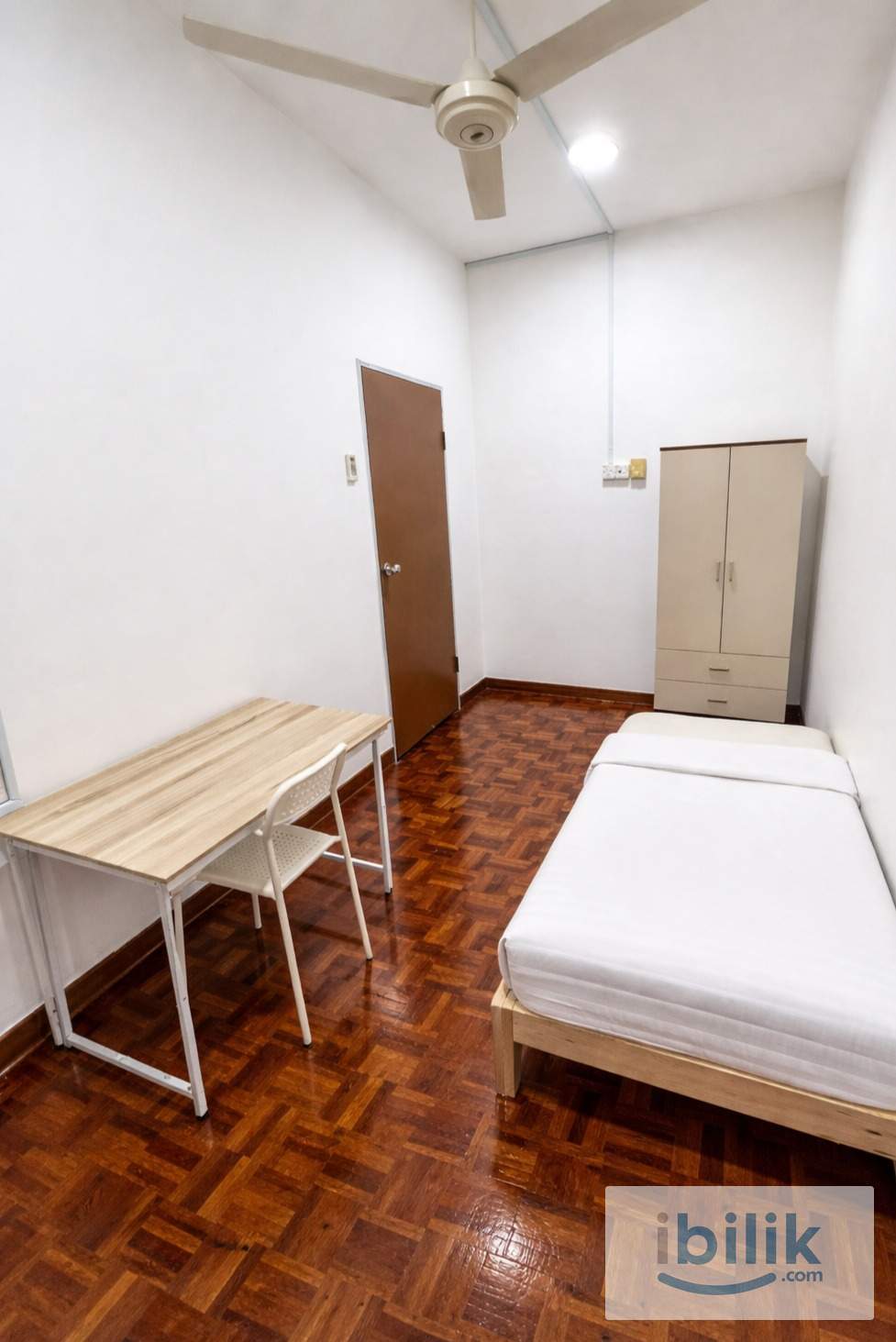 🚅 LAST room no AC @ only 10m walk to MRT 1Utama PJ, Damansara, Uptown, SS2, Tropicana, Sunway 🆓⚡🧹​ - Image 1