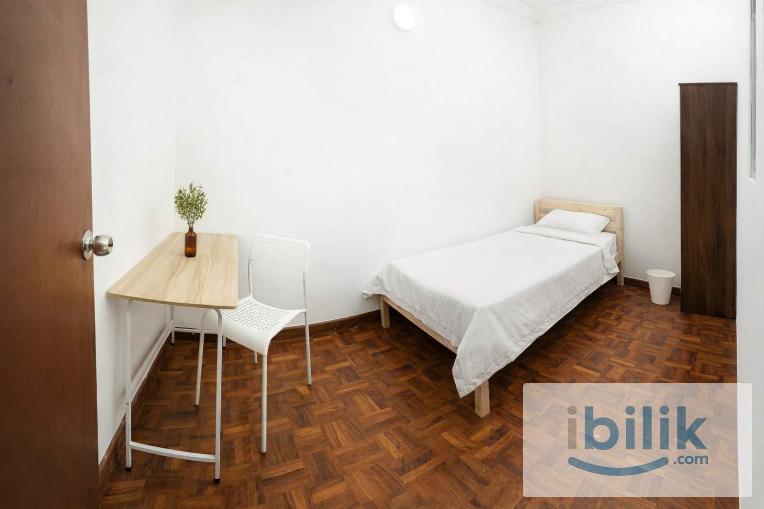 🚅 LAST room no AC @ only 10m walk to MRT 1Utama PJ, Damansara, Uptown, SS2, Tropicana, Sunway 🆓⚡🧹​ - Image 2