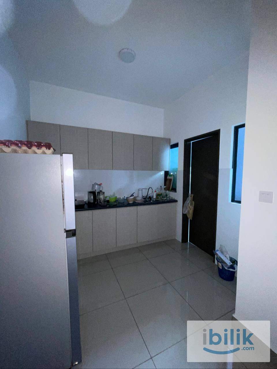 Middle Small room at The Henge (Free rental promotion) - Image 6