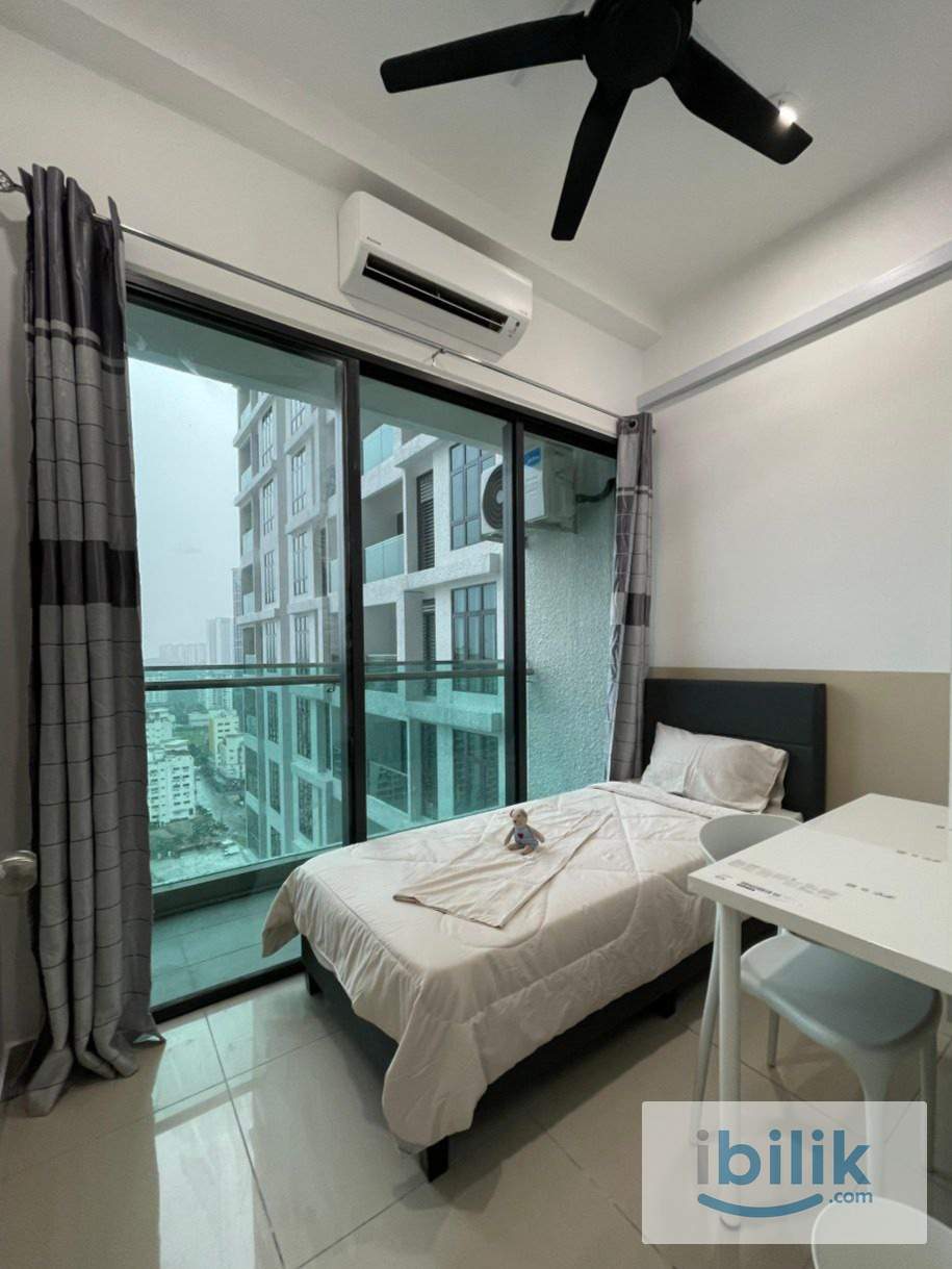 Single Balcony Room at Verando Residence (Free rental promotion) - Image 1