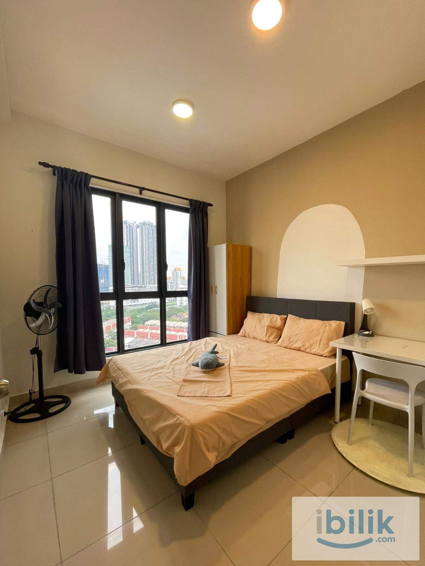 Middle room at Platinum Arena (Free rental promotion) - Image 1
