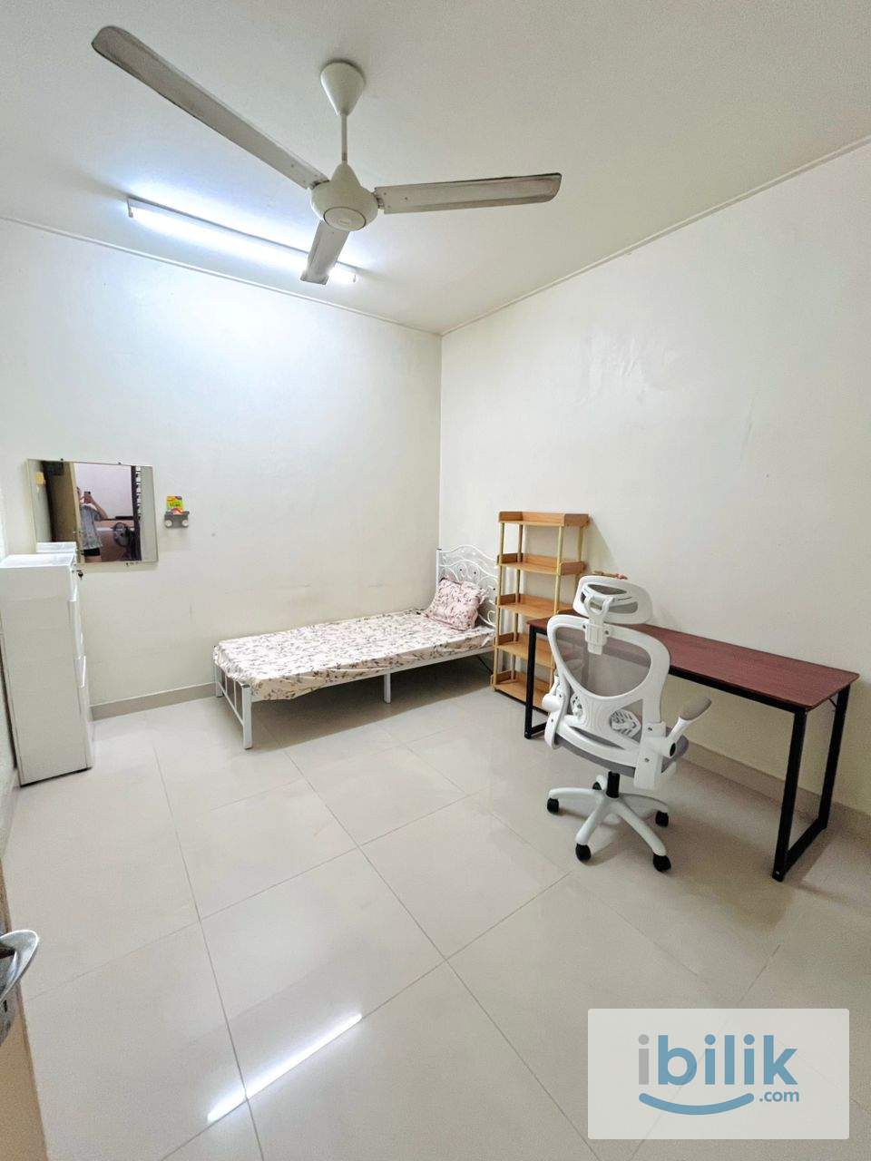 SINGLE ROOM - 1 MINUTE to LRT TAMAN PARAMOUNT - Image 3