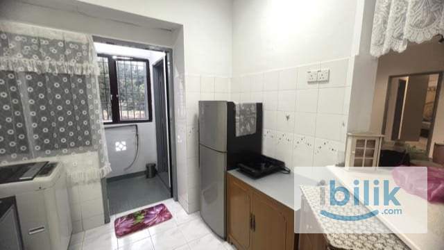 MIDDLE ROOM - Image 7
