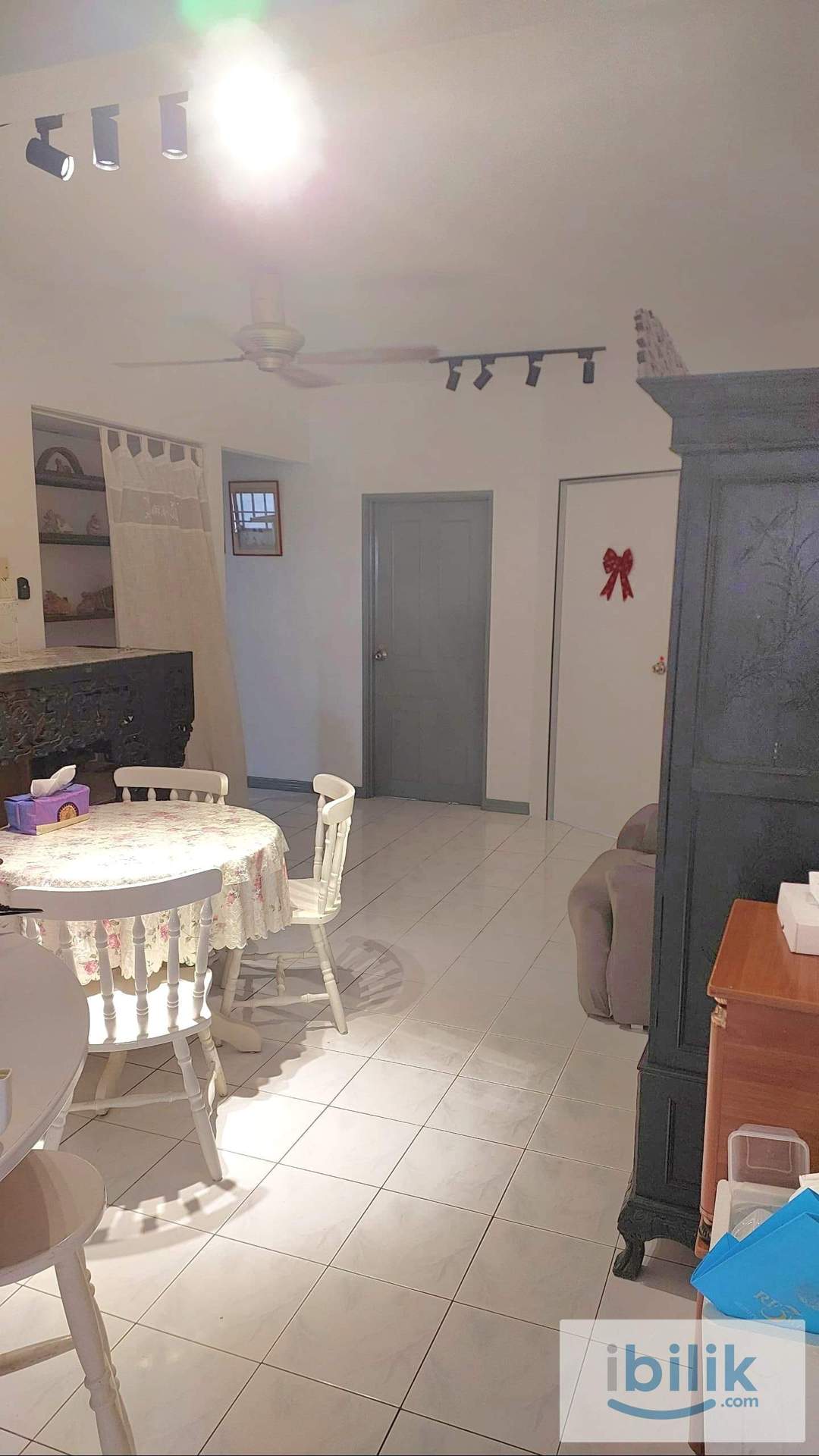 Master Bedroom - Image 5
