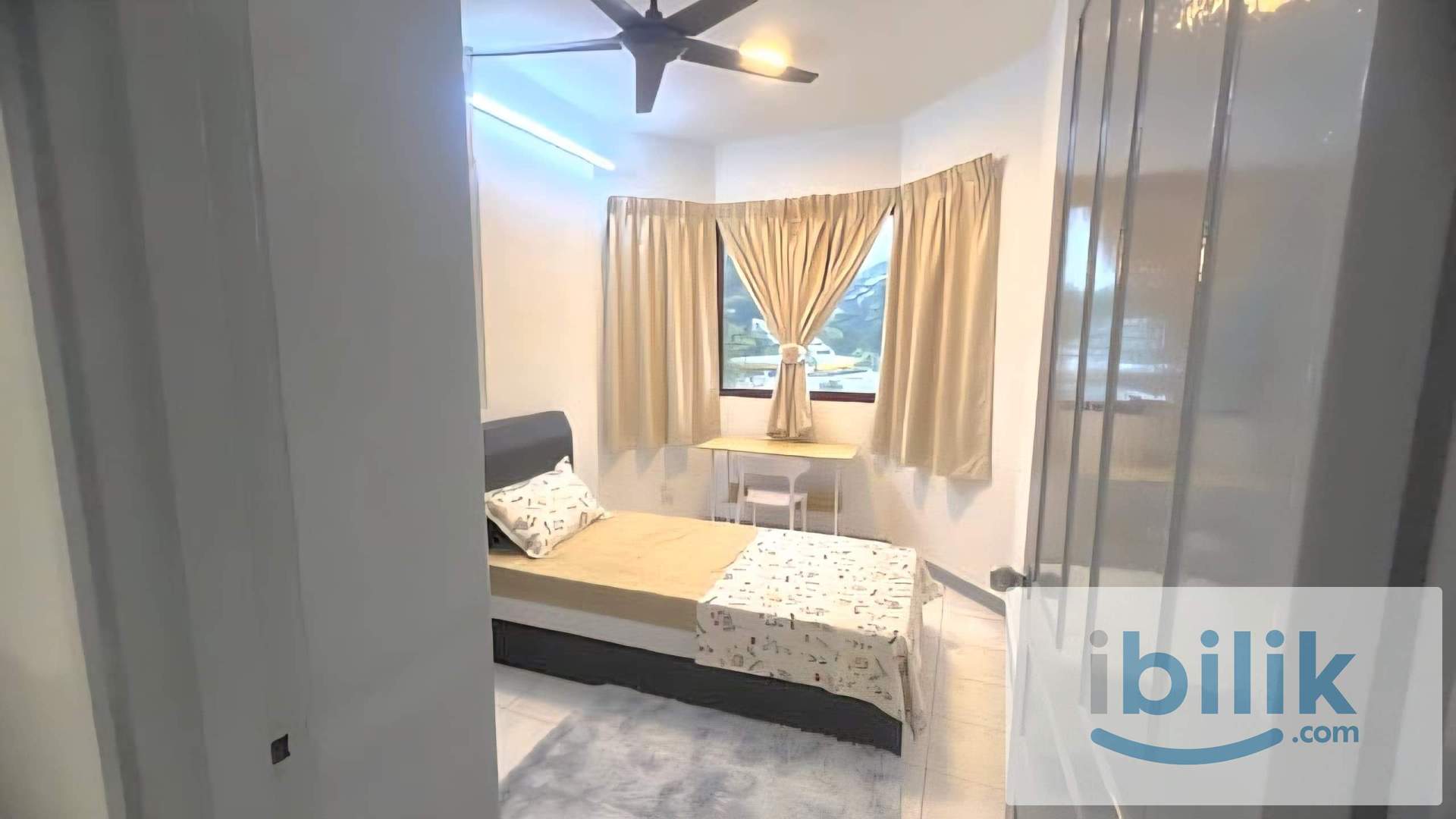 Middle room - Image 1