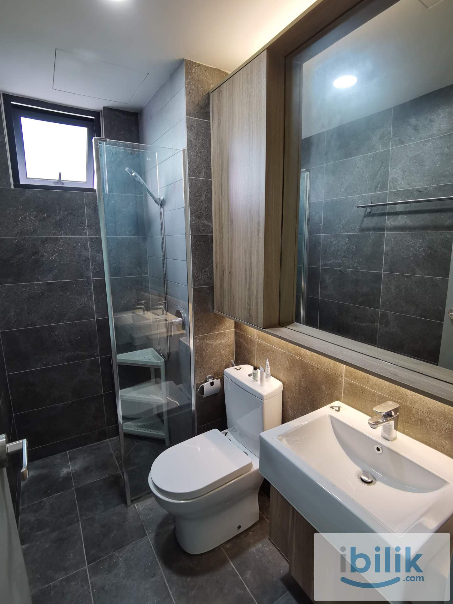 Master Room at Suasana @ Utropolis, Batu Kawan - Image 5