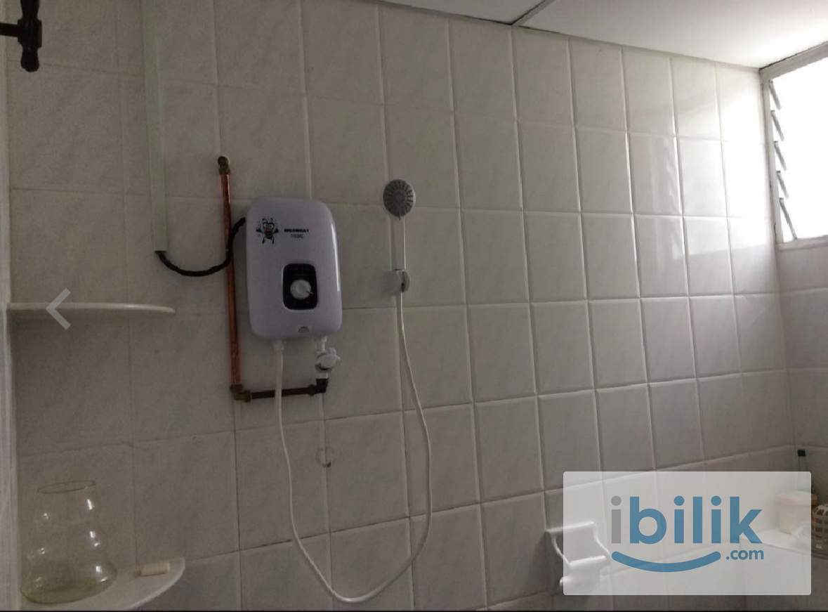 Leader garden tanjung bungah Small room for rent! - Image 6
