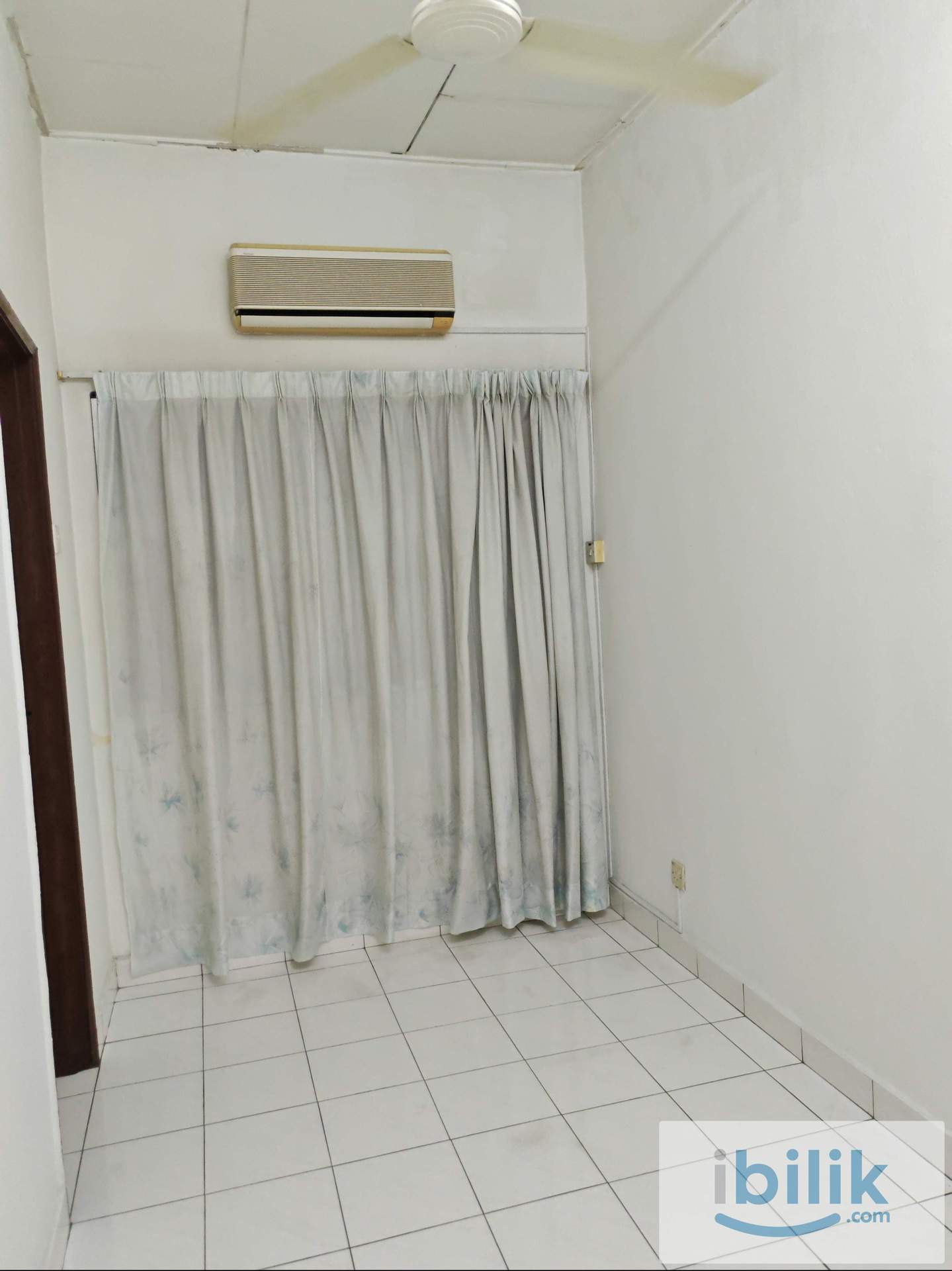 Middle room - Image 1