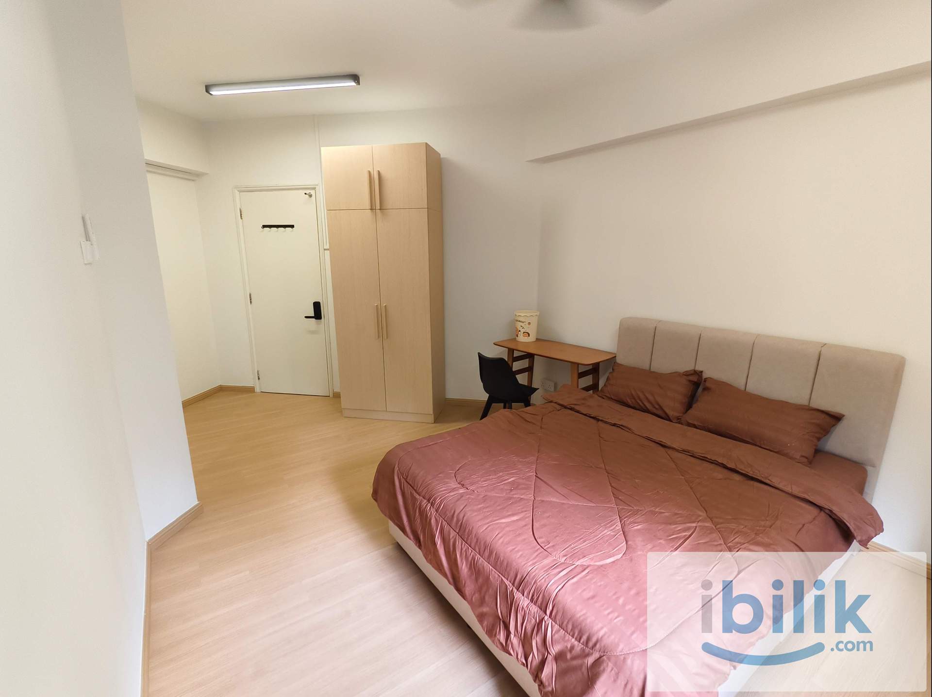 🏠Master Bedroom at Pantai Panorama-Bangsar South🏠-Free WiFi 🌐🚄Walking to LRT🚄 - Image 2