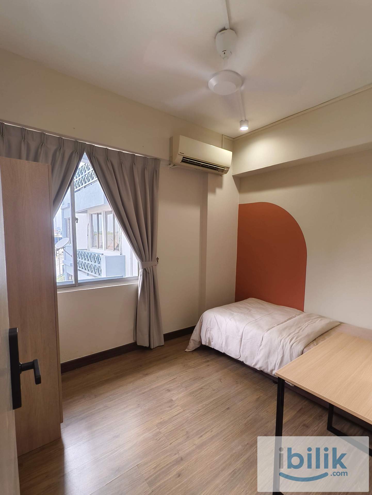 🏠Single Room at Kelana D'Putera🏠-Free WiFi 🌐🚄Walking to LRT🚄 - Image 1