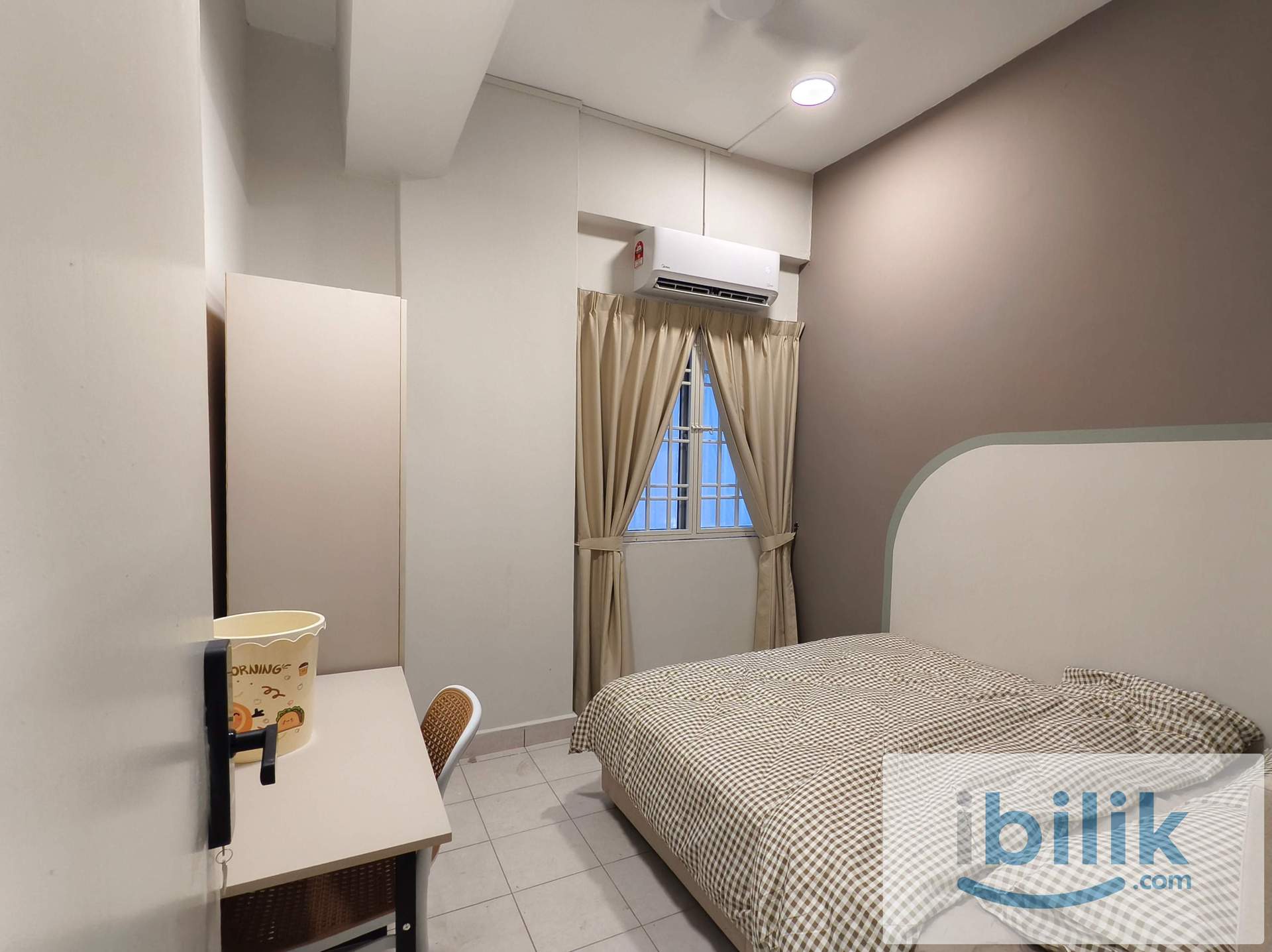 🏠Queen Room at Plaza Prima🏠-Free WiFi 🌐Free Electricity for Common Area - Image 1