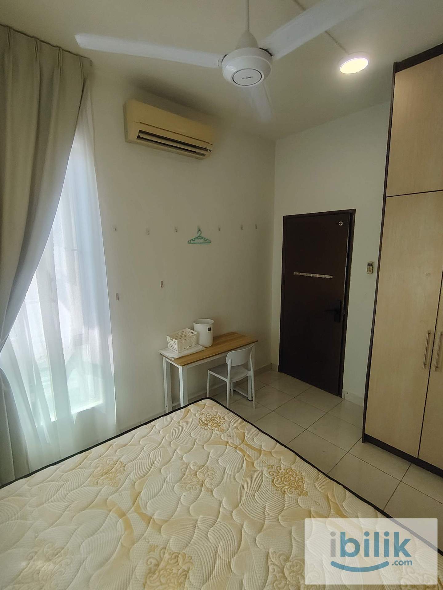 🏠 Queen Bedroom Full Furnish at Casa Tiara🚶‍♂️ Walk to LRT & KTM🚆 | 📶 Free WiFi & 💧 Water & ⚡ Common Area Electric - Image 2