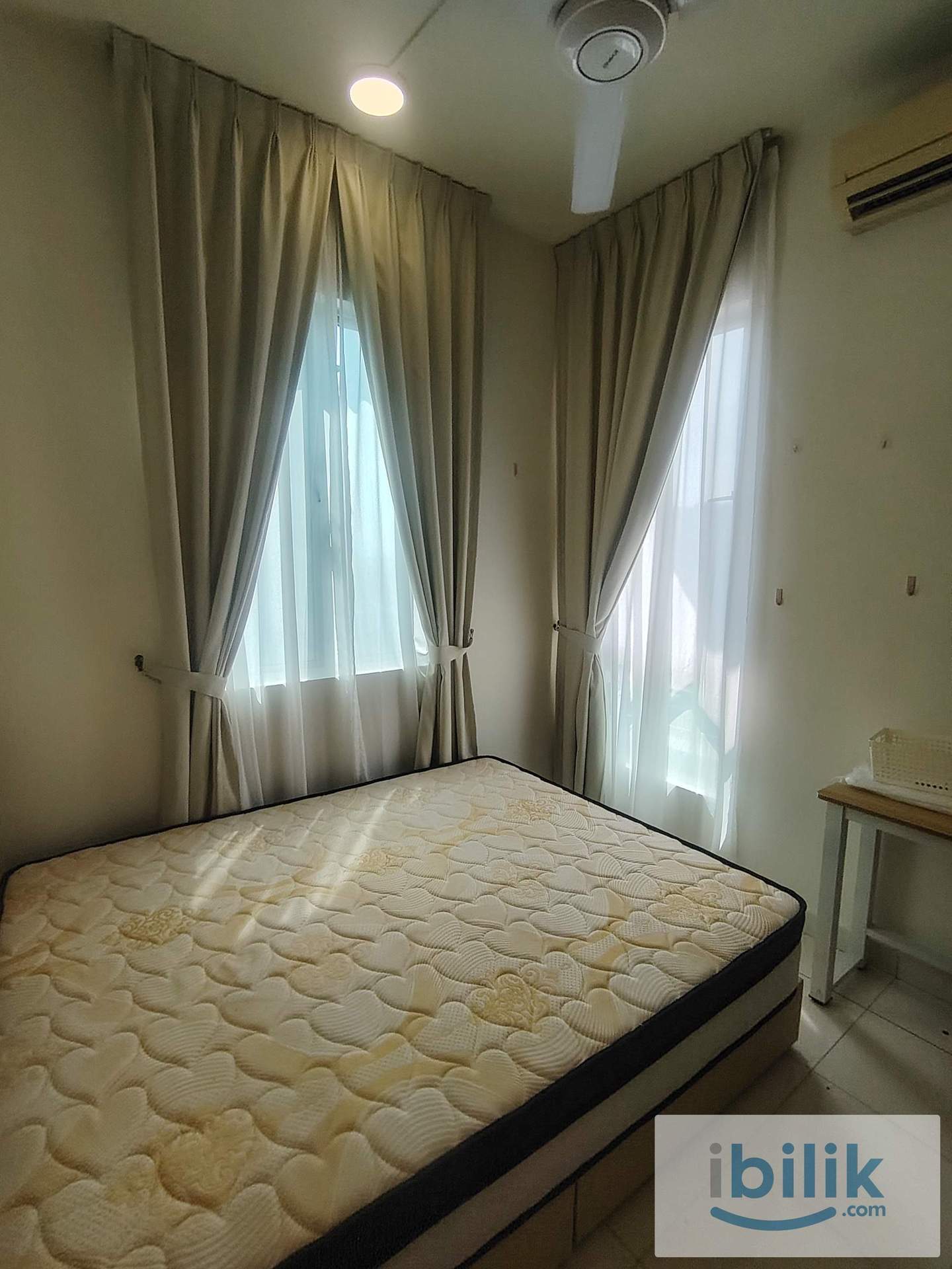 🏠 Queen Bedroom Full Furnish at Casa Tiara🚶‍♂️ Walk to LRT & KTM🚆 | 📶 Free WiFi & 💧 Water & ⚡ Common Area Electric - Image 3