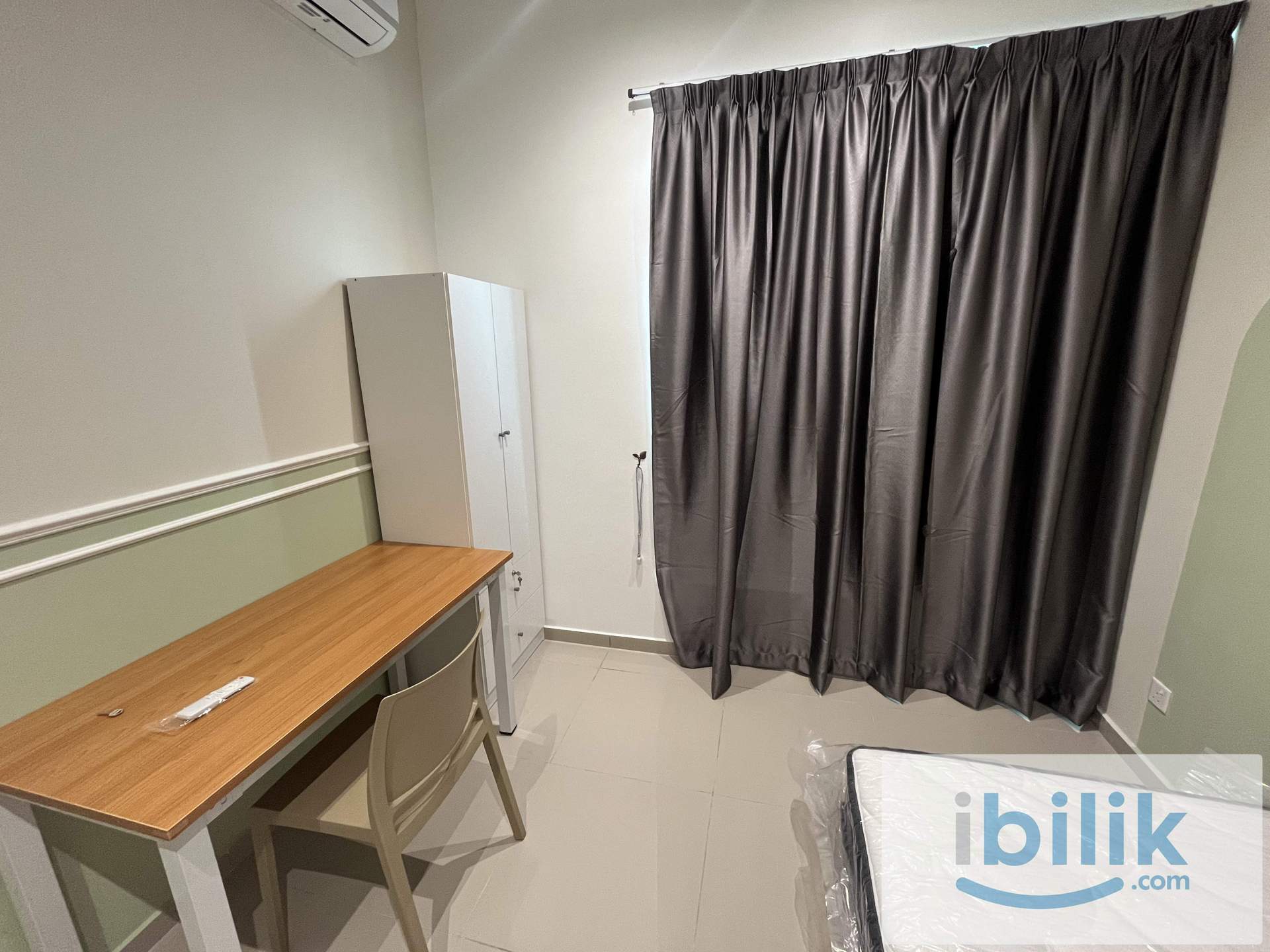 🏠Middle Room  at Nikka Residence, Bandar Sri Permaisuri🏠-Free WiFi 🌐🚄Walking to LRT🚄 - Image 2