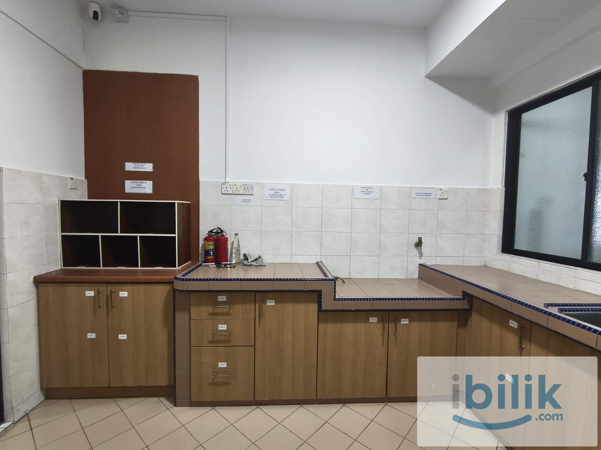 🏠 Queen Bedroom Full Furnish at Awana Puri 🚶‍♂️ Walk to LRT🚆 | 📶 Free WiFi & 💧 Water & ⚡ Common Area Electric - Image 6