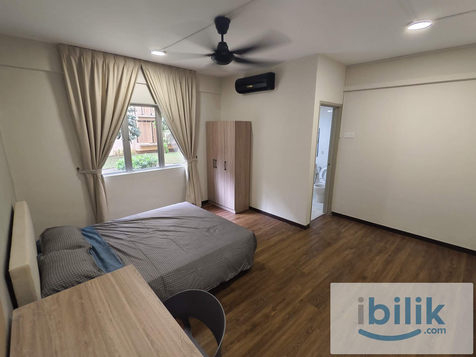 🏠 Master Bedroom Full Furnish at Puncak Nusa Kelana 🚶‍♂️ Walk to LRT 🚆 | 📶 Free WiFi & 💧 Water & ⚡ Common Area Electric - Image 2
