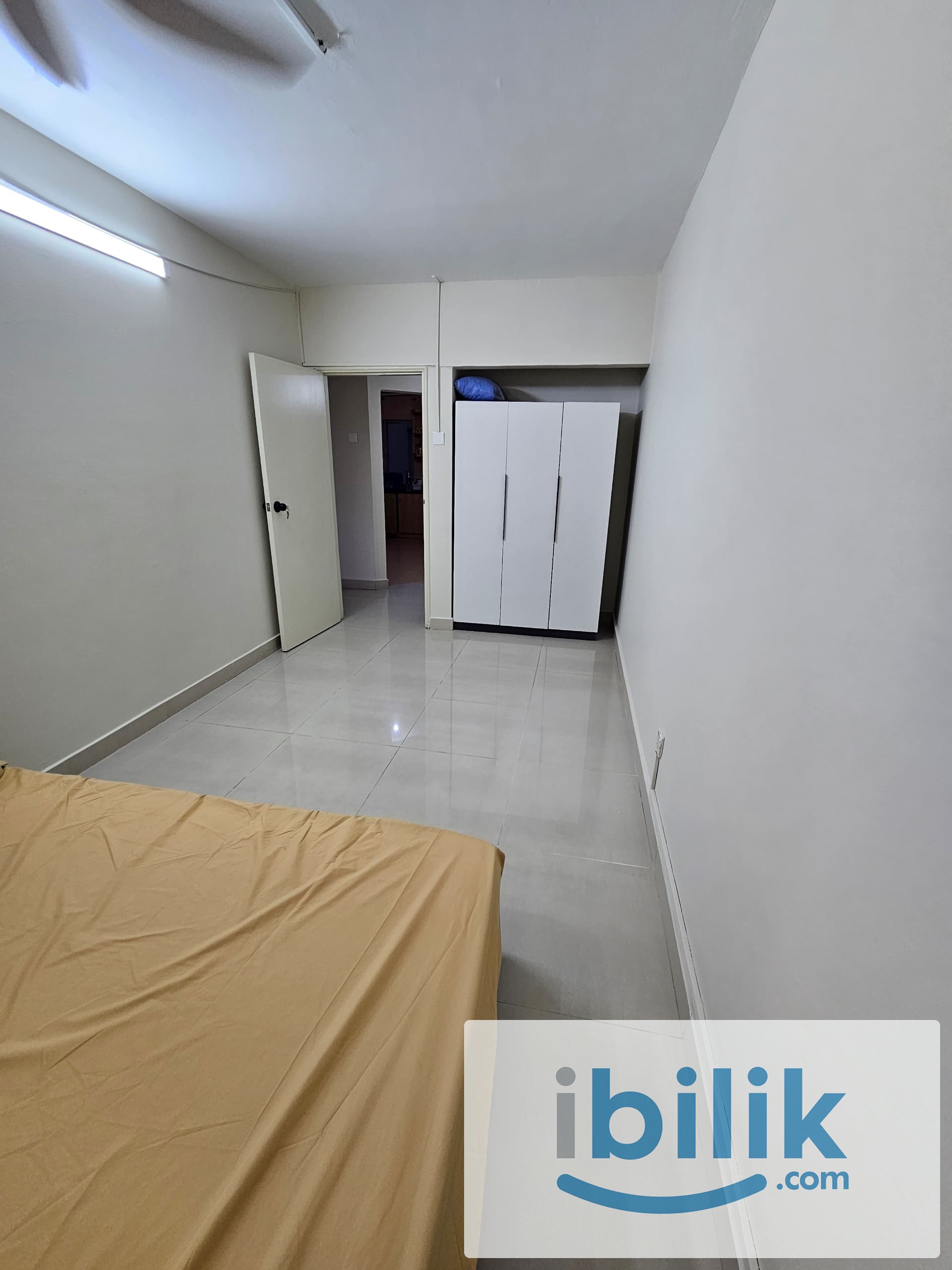 Middle Room at Amadesa, Desa Petaling - Image 1