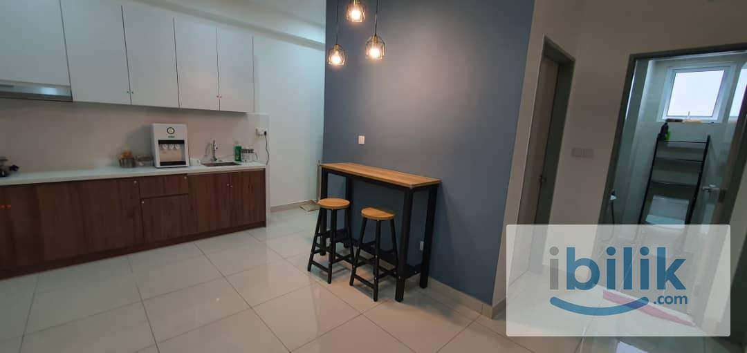 Free WIFI Single Room at Pinnacle Sri Petaling - Image 3
