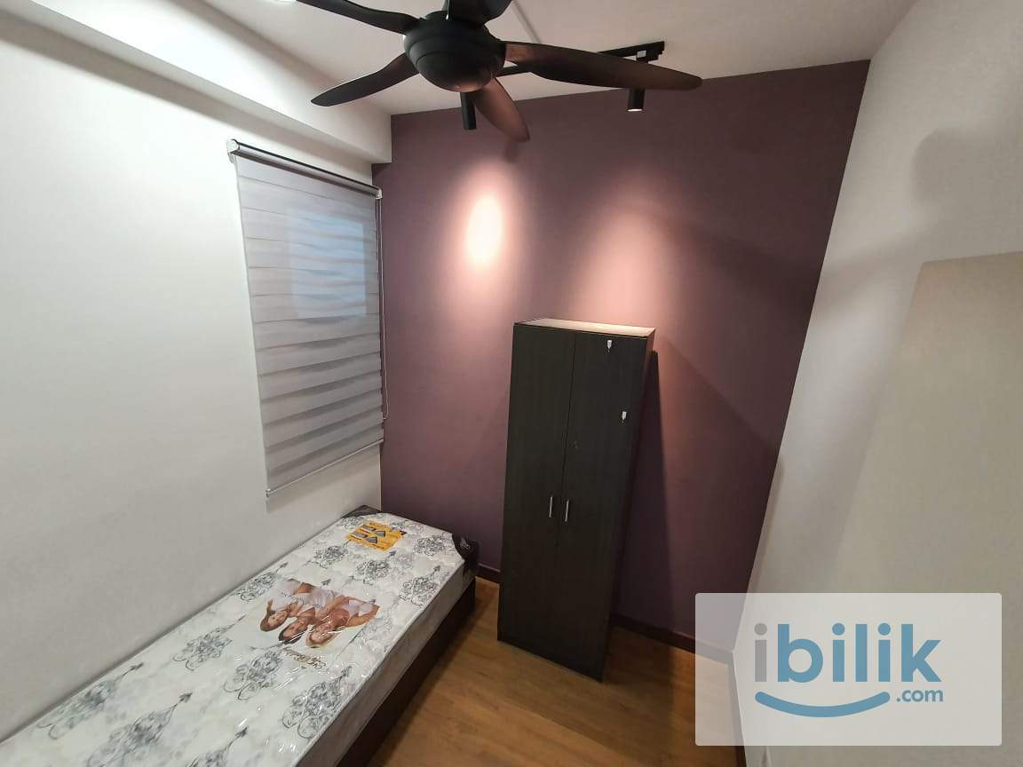 Free WIFI Single Room at Pinnacle Sri Petaling - Image 1