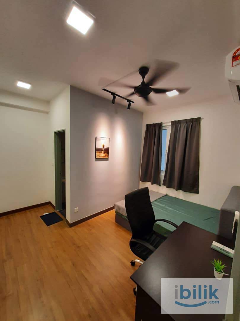 Free WIFI Single Room at Pinnacle Sri Petaling - Image 1