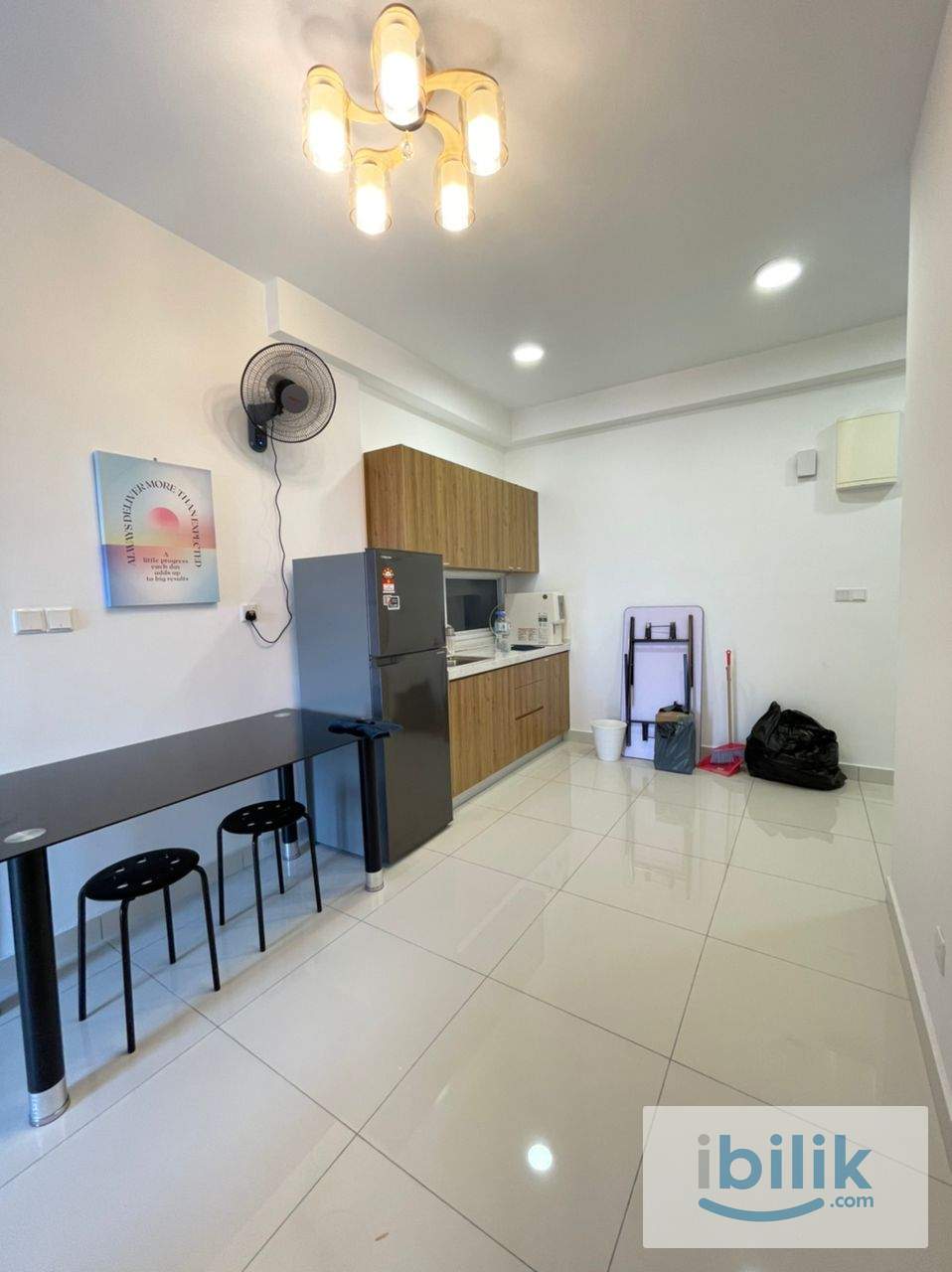 Free WIFI Single Room at Pinnacle Sri Petaling - Image 3
