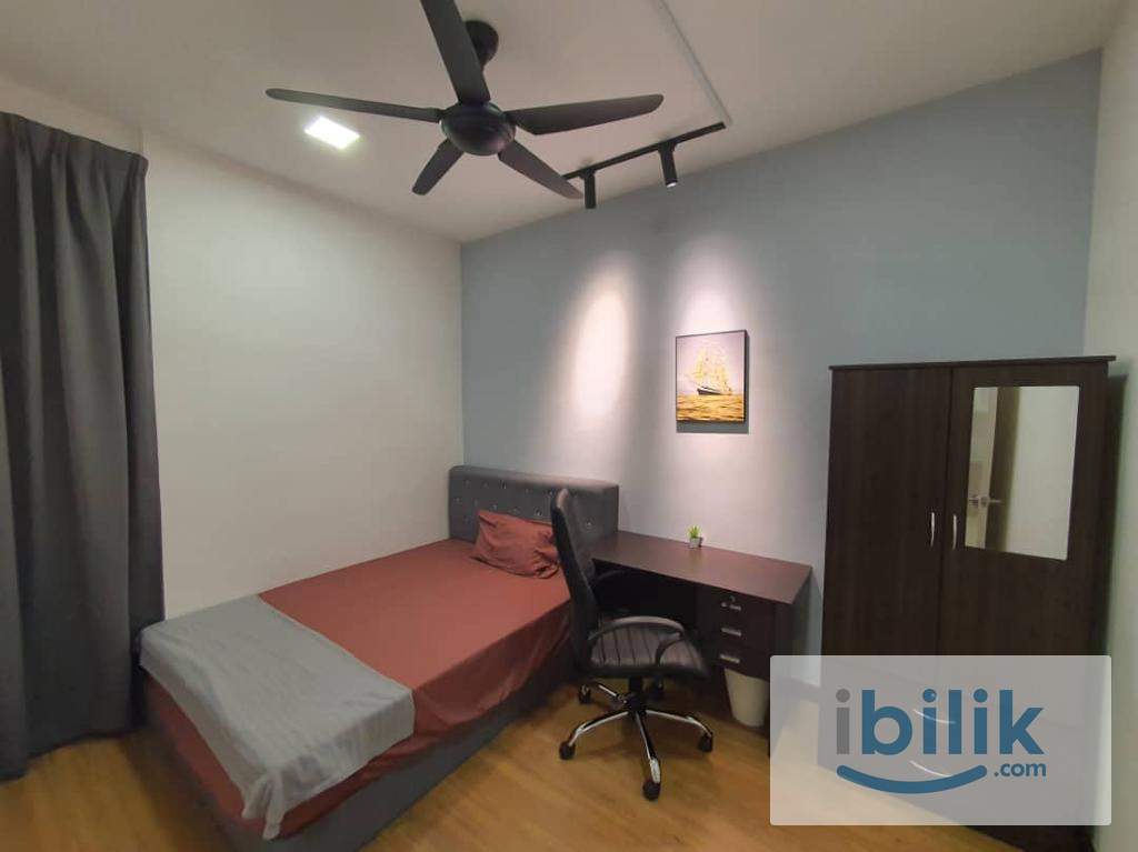 Free WIFI Single Room at Pinnacle Sri Petaling - Image 1