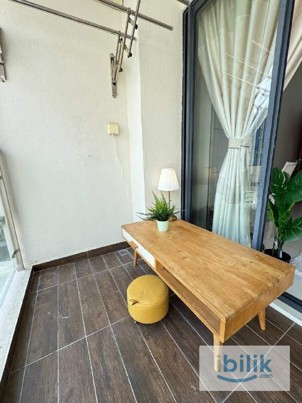 JB CIQ Balcony Room , 8 min drive to CIQ - Image 6