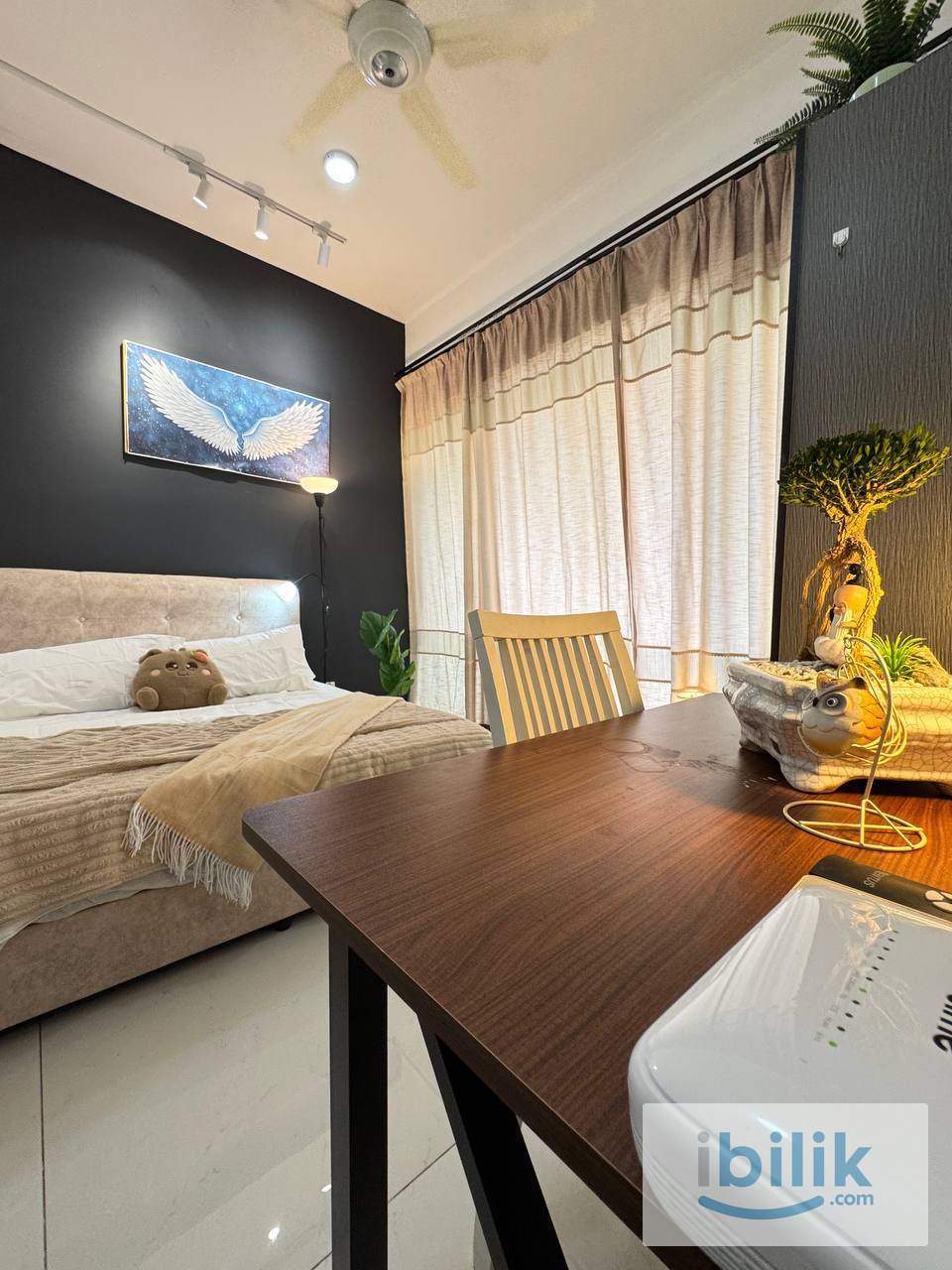 JB CIQ Balcony Room , 8 min drive to CIQ - Image 1