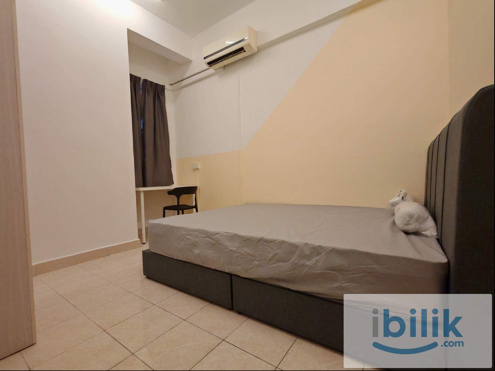 PJ Seksyen 14 Middle Room nearby LRT  - Image 6
