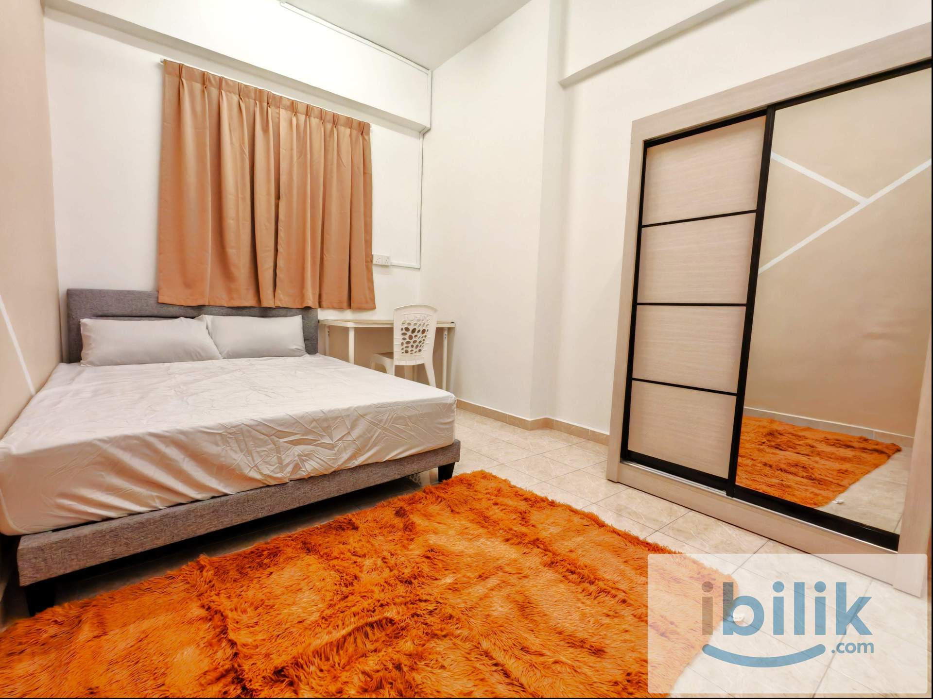 PJ Middle Room. Nearby LRT. Free WiFi electricity  - Image 6