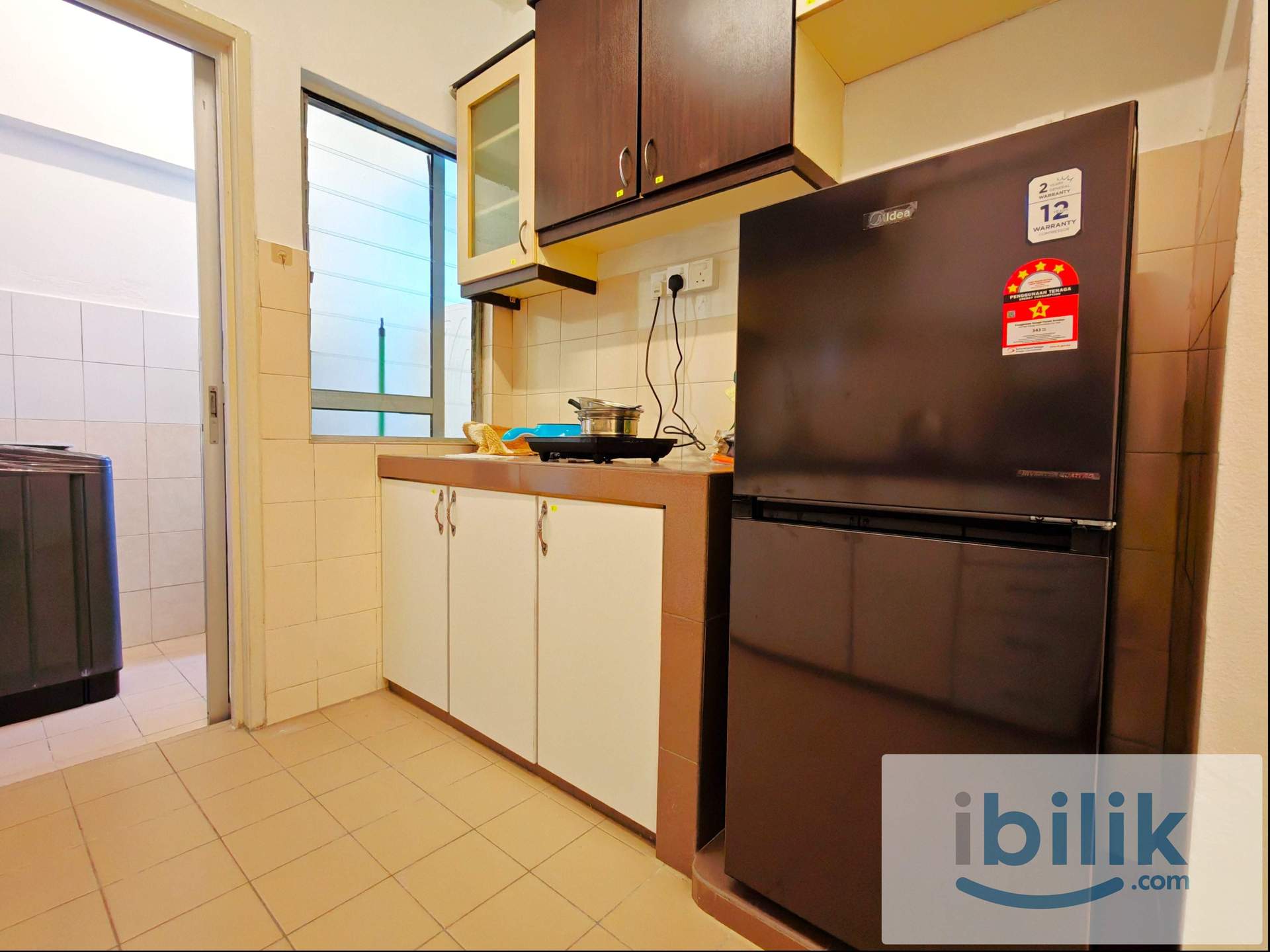 Ara Damansara Master Bedroom with Private Bathroom. Nearby LRT. Free WiFi electricity  - Image 5