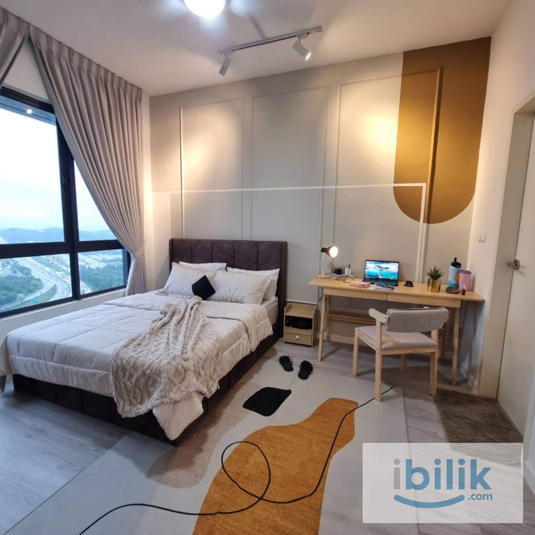 Master Room - Image 2