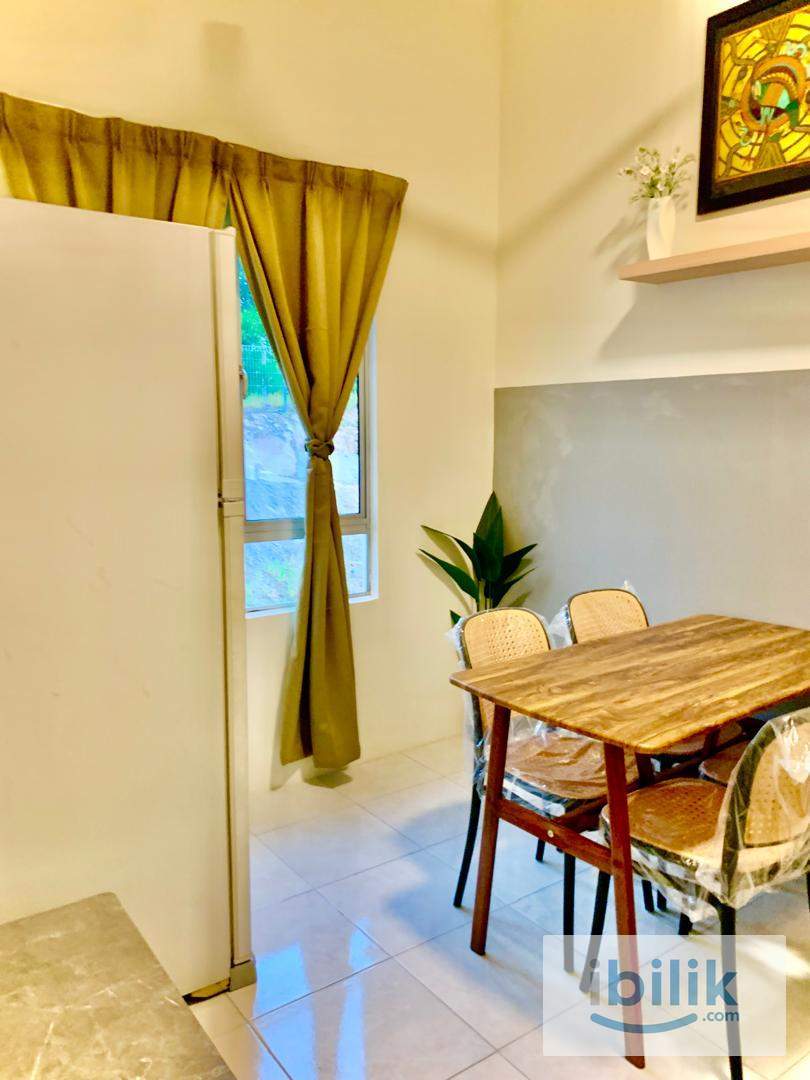 🌸 Fully Furnished Townhouse Room for Rent (Small) - Image 3