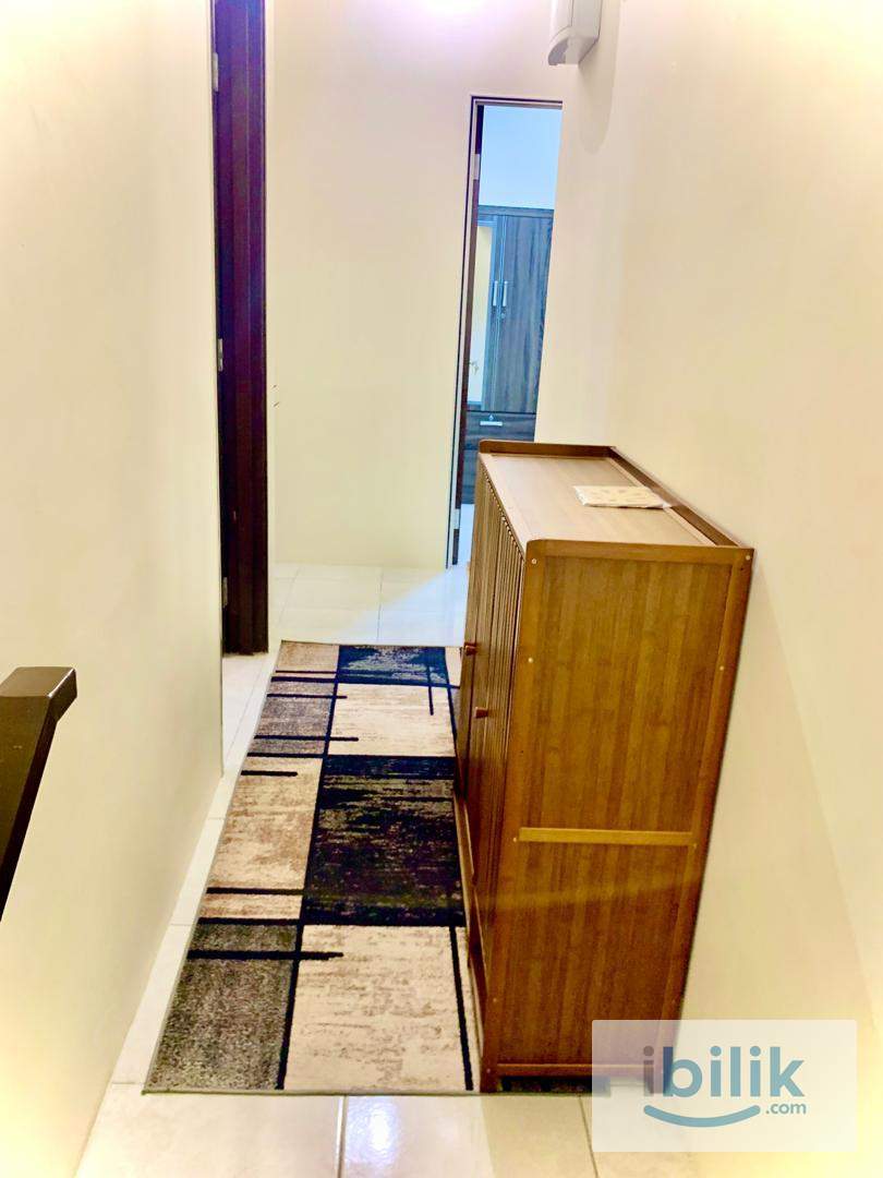 🌸 Fully Furnished Townhouse Room for Rent (Small) - Image 6
