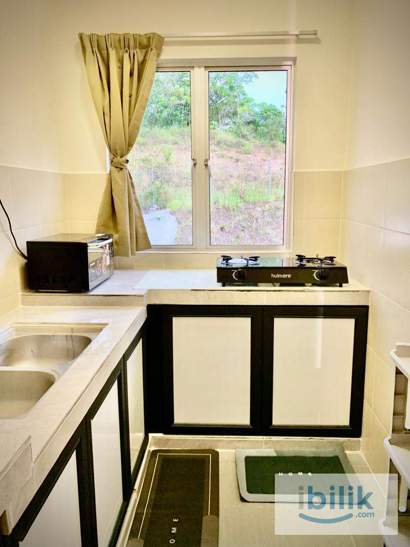 🌸 Fully Furnished Townhouse Room for Rent (Small) - Image 7