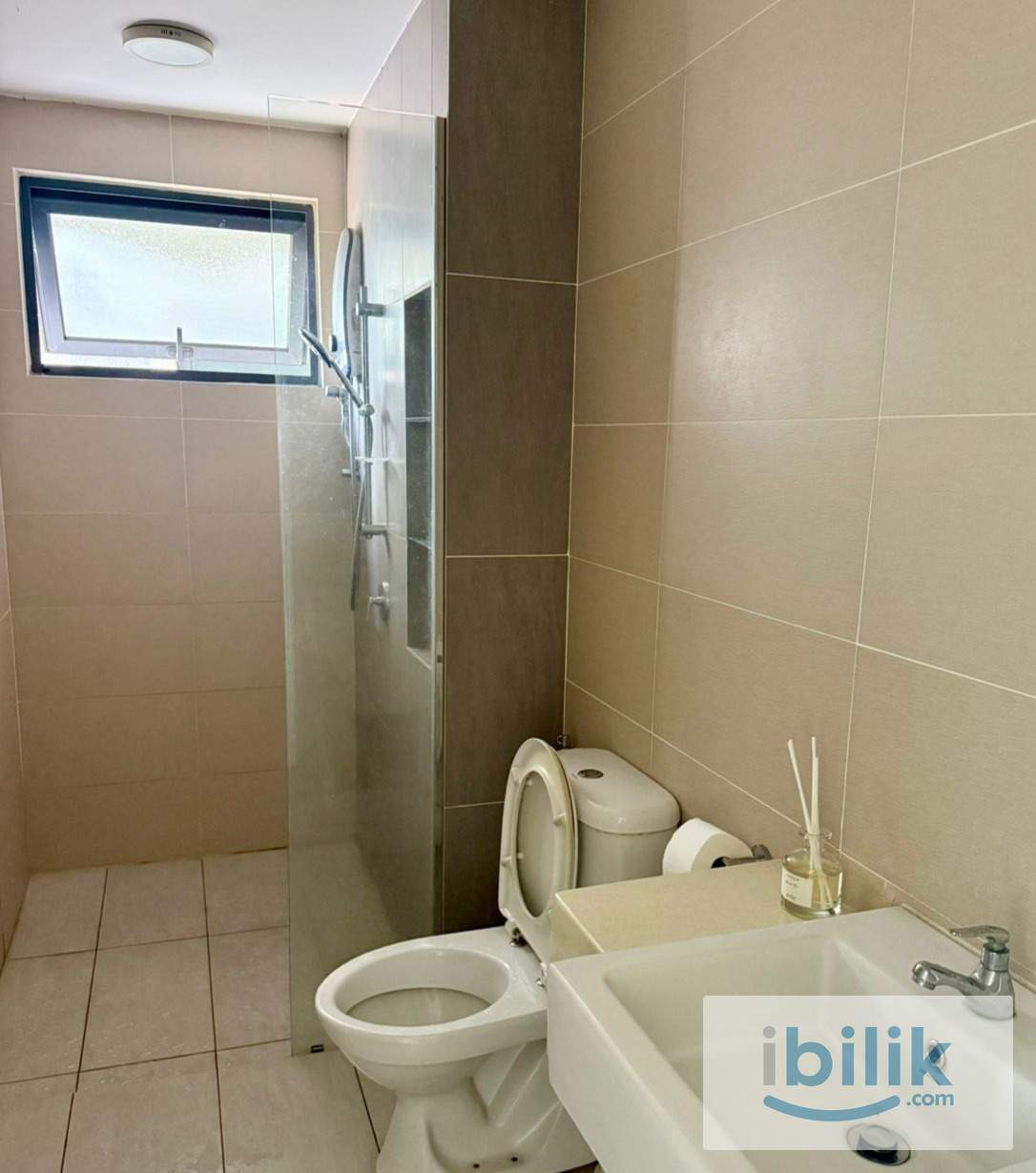 Master Room at Riverville Residences, Old Klang Road - Image 6