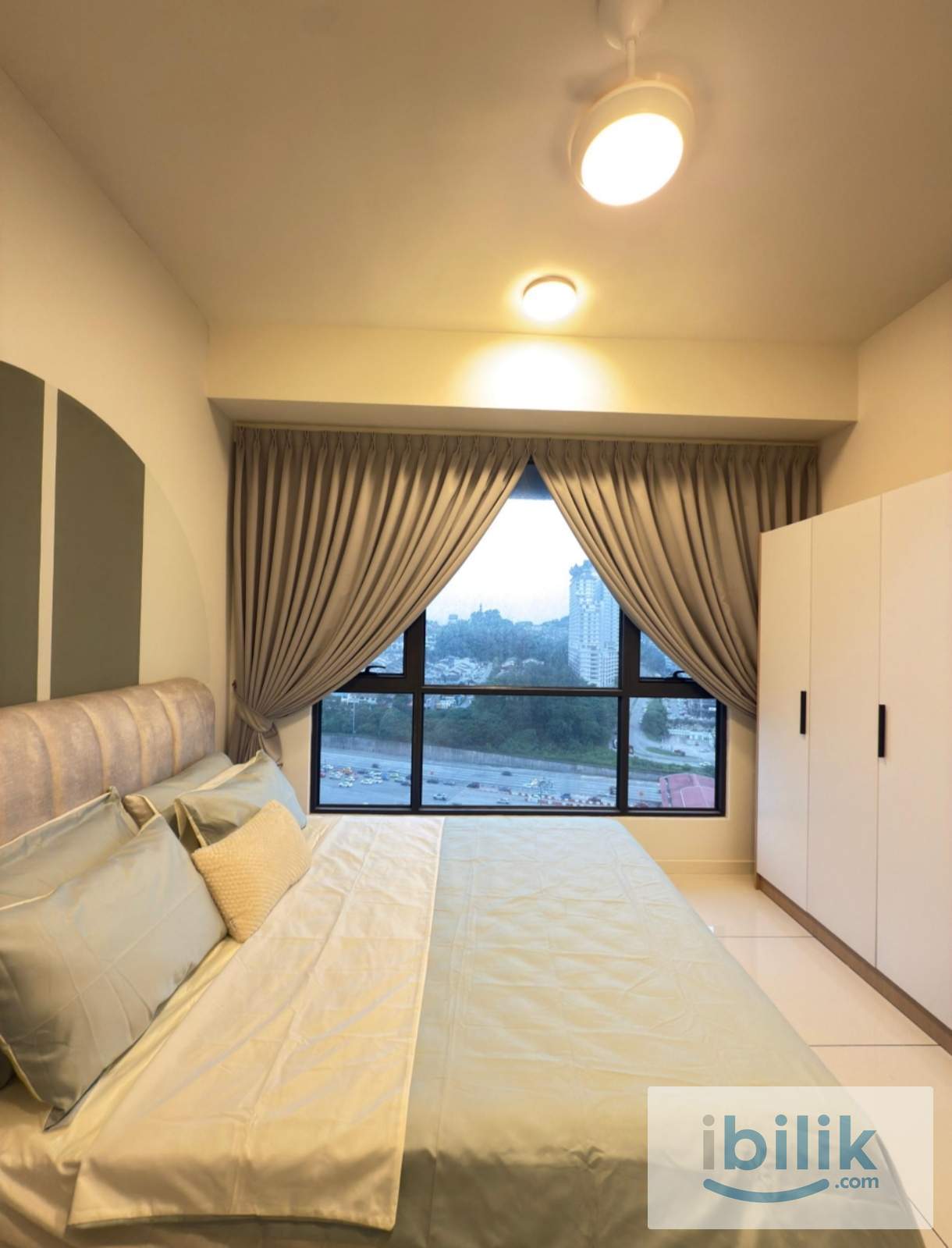 Emerald 9 Cheras medium room  - Image 2