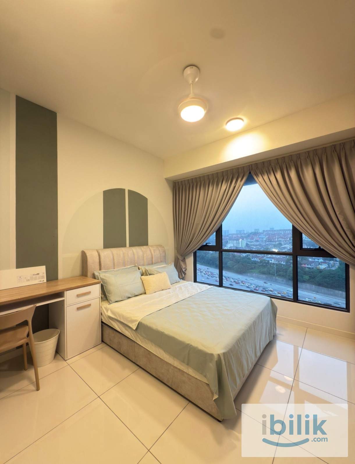 Emerald 9 Cheras medium room  - Image 1