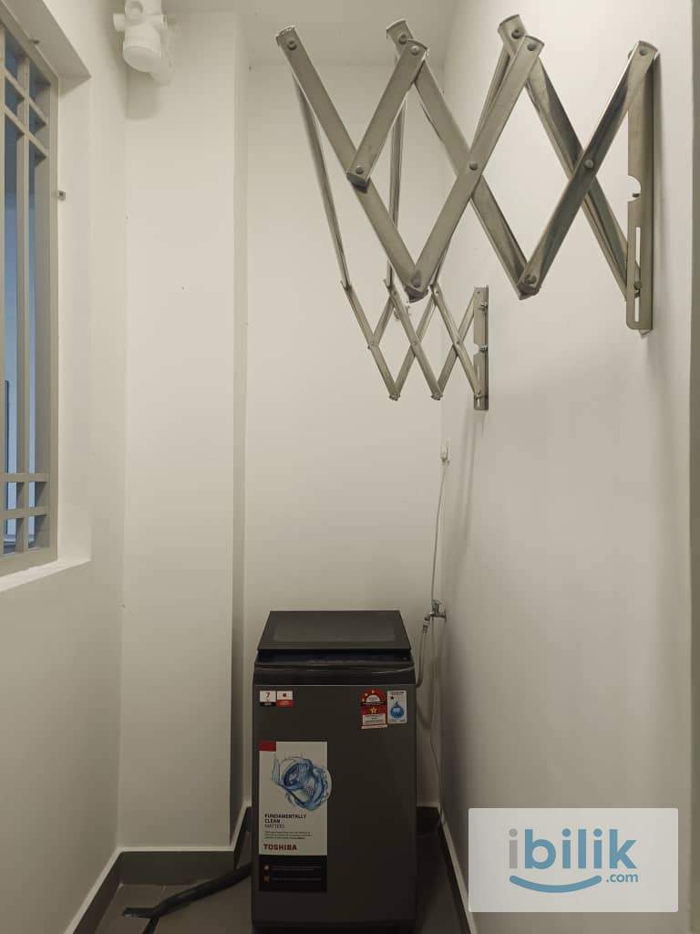 Balcony Single Room in Mix Gender unit - Image 3