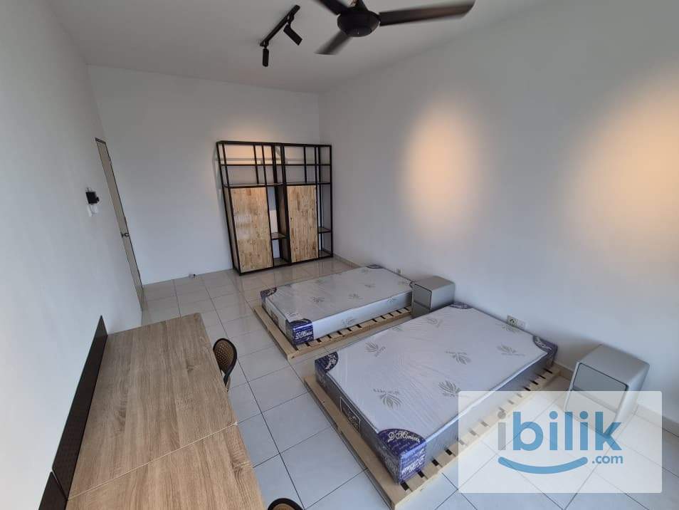 (Female Only) Casa Tiara Condo Medium Room with 2 super single bed for Rent - Image 2
