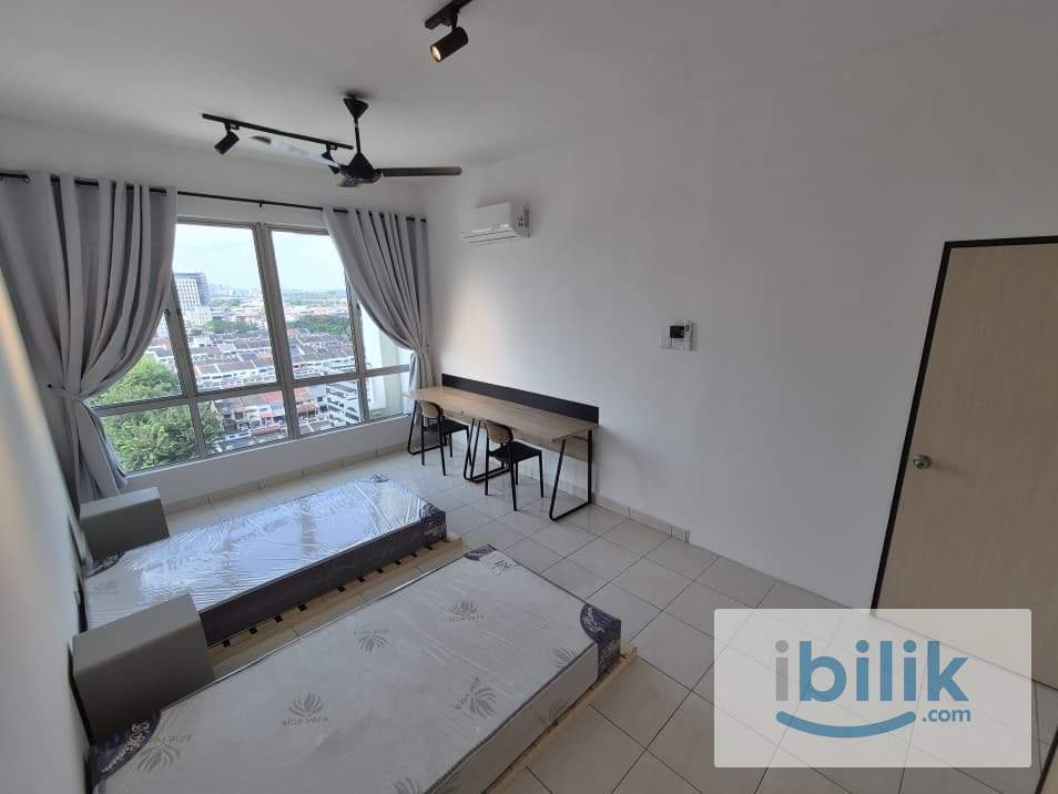 (Female Only) Casa Tiara Condo Medium Room with 2 super single bed for Rent - Image 3