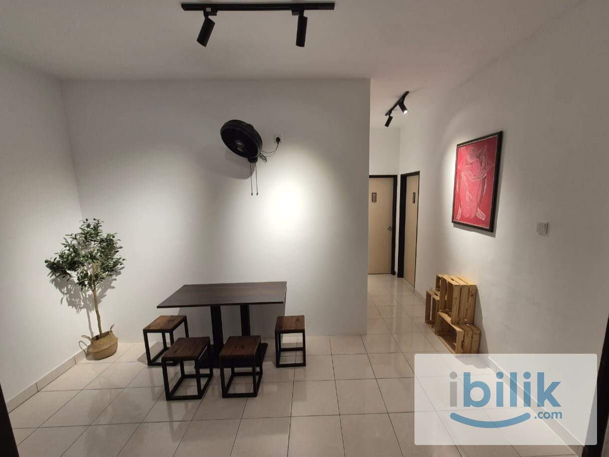 (Female Only) Casa Tiara Condo Single Room for Rent  - Image 1